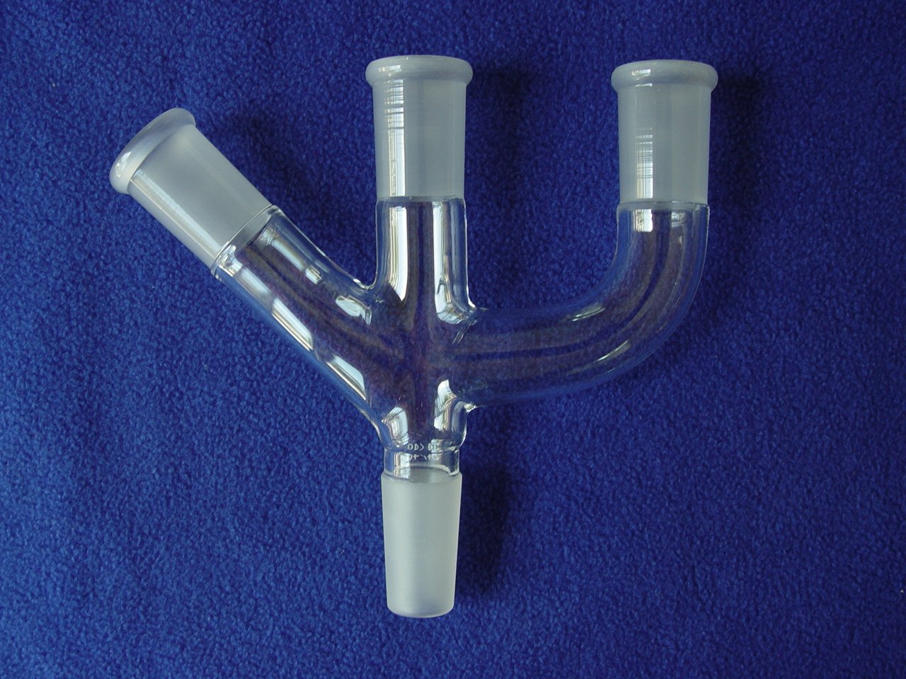 Modified Claisen adapter: three inlets, 24/40 Premium