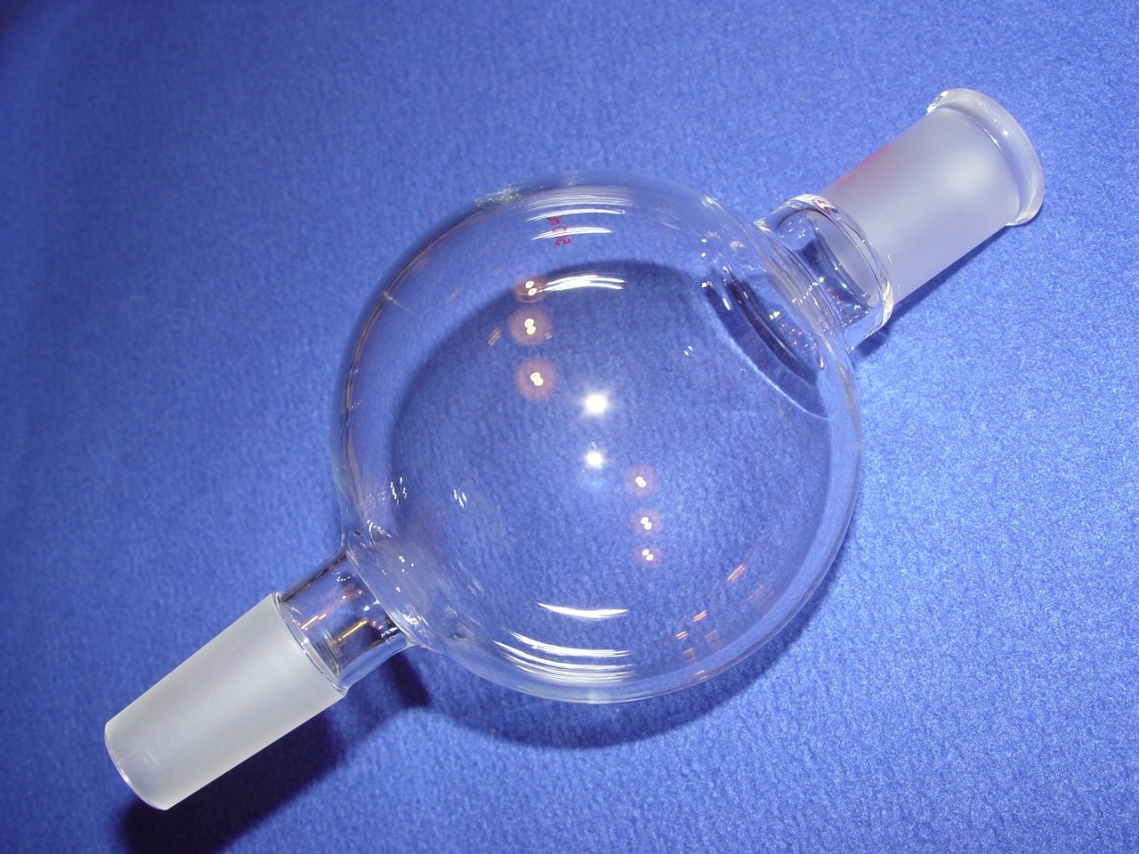 thumbnail interactive-video image 1 of Chromatography Reservoir 500 Ml Joint: Sj 35/20 1 of 11