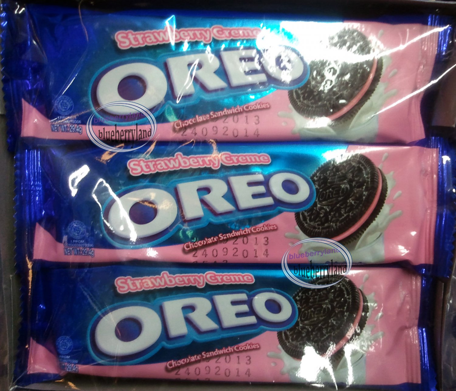 Oreo Strawberry cream flavor Sandwich cookie Biscuit packs