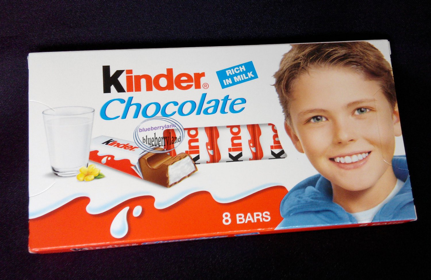 KINDER CHOCOLATE TREAT SIZE Milk Choco Bars 2 packs snack kids