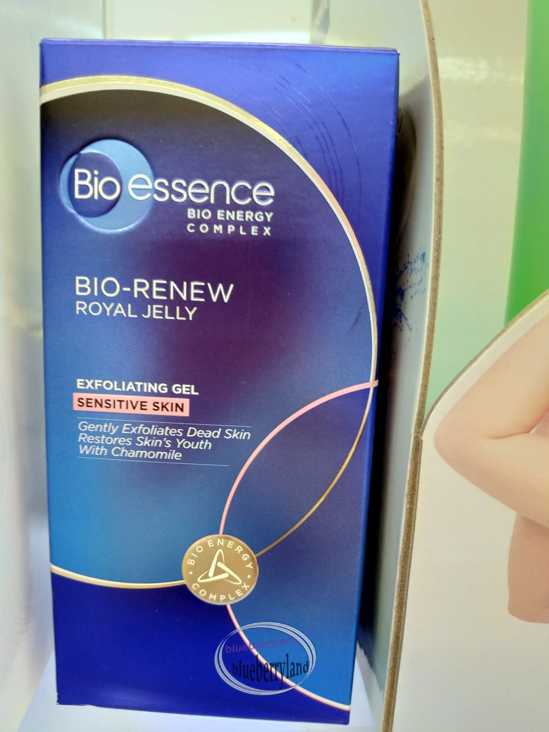 Bio Essence Bio Energy Complex Bio-Renew Royal Jelly Exfoliating Gel for Sensitive Skin 60g