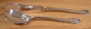 ONEIDA COMMUNITY RELIANCE SILVER PLATE BRIDAL ROSE 2 PC. *SHIPS FREE*