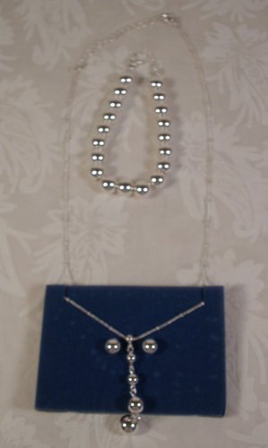 AVON SILVERTONE THREE PC BEADED GIFT SET 2008 *NEW* *SHIPS FREE*