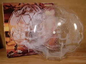 CRYSTAL CLEAR STUDIOS 14&Acirc;&frac34;" SANTA SERVING PLATTER *NIB*