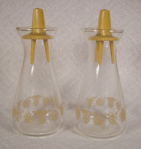 VINTAGE PYREX GOLD BUTTERFLY SALT & PEPPER SHAKERS