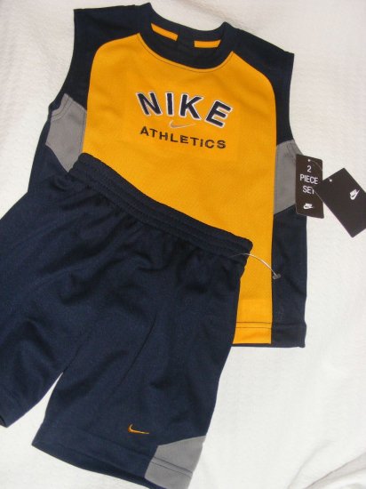 NIKE 2 PIECE SHIRT SHORTS SET BOYS 24 MONTHS