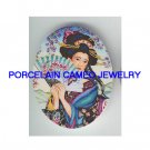 JAPAN GEISHA GIRL WITH FAN  * UNSET CAMEO PORCELAIN CABOCHON
