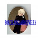 VICTORIAN GIRL HOLDING BLACK KITTY CAT * UNSET PORCELAIN CAMEO CAB