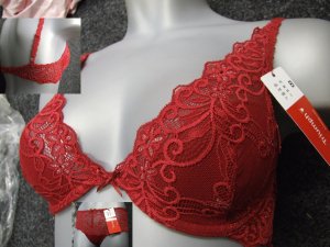 36a triumph seductive feel red lace glitter bra new with original brand tags
