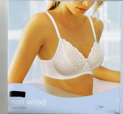 38c ex m&s white rose trellis lace bra non wired BNIB