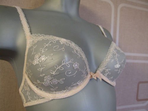 30c chantilly peach lace non padded wired plunge bra