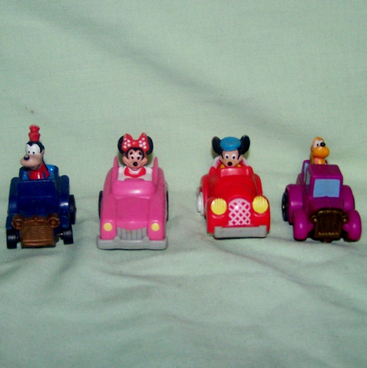 Lot Of 4 Disney Vintage Pull Back Roll Cars Mickey Minnie Goofy Pluto