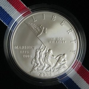 2005 MARINE CORPS COMMEMORATIVE UNCIRCULATED SILVER DOLLAR