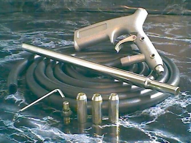 AIR SIPHON SANDBLASTER TOOL 10 foot of hose and extra tips sand blaster new