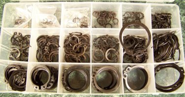 300pc SNAP RING ASSORTMENT New with case