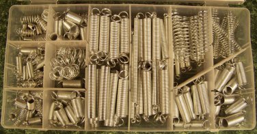 200pc SPRING ASSORTMENT New with case
