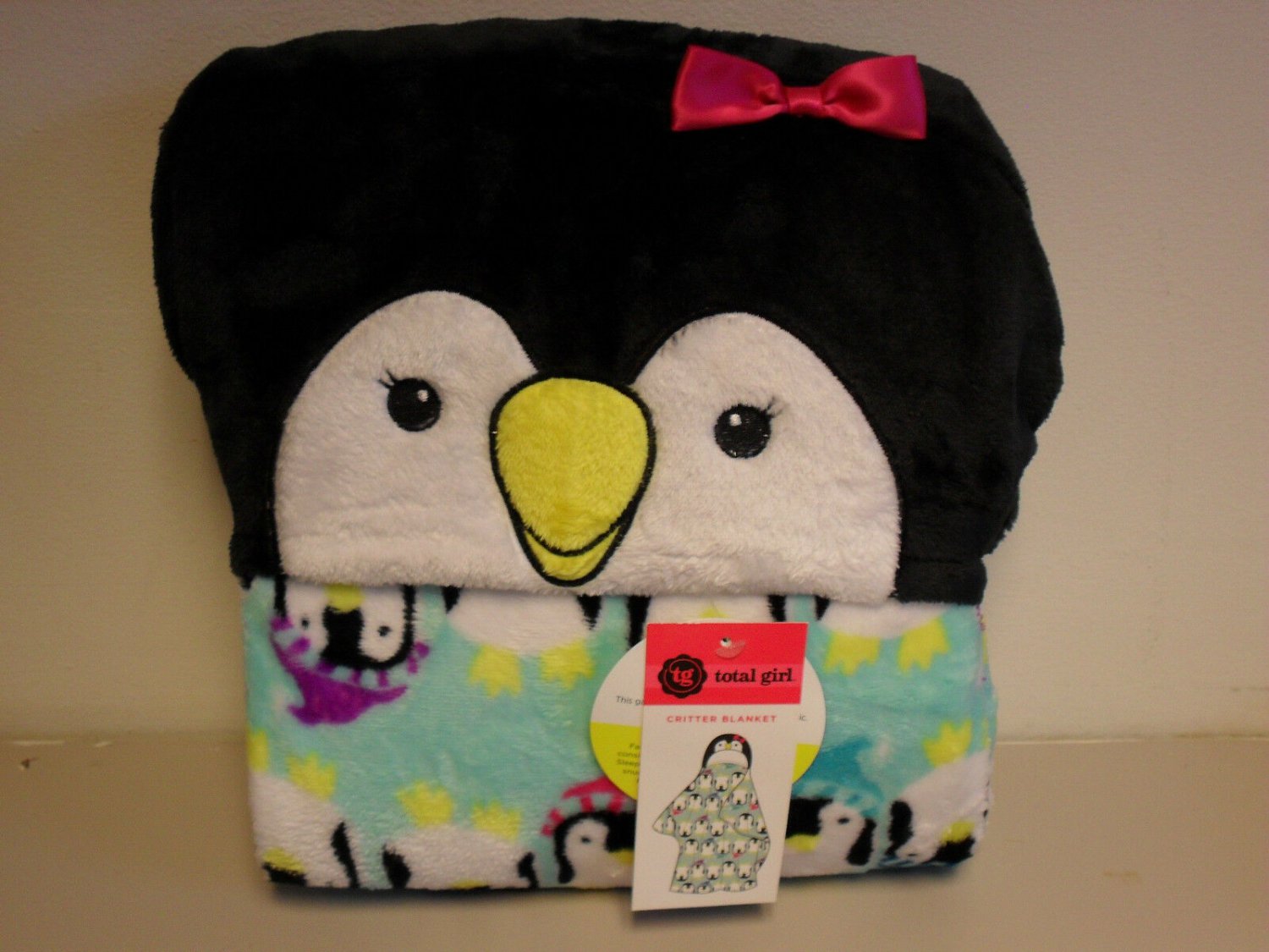 New Child Hooded Penguin Fleece Blanket Blankie Cute and Comfortable