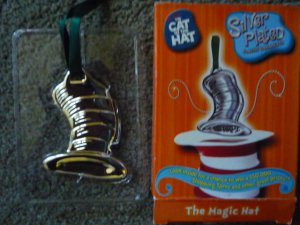 Cat in the hat ornament 'The Magic hat'