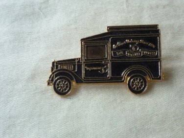 Dept. 56 The Village Express delivery van pin