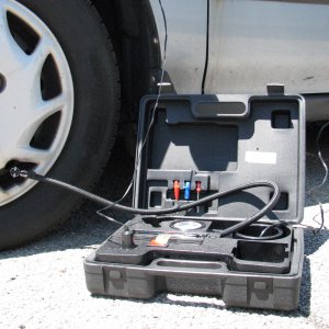 Emergency Roadside Auto Car Flat Tire Wheel Repair Air Compressor Pump Light Kit