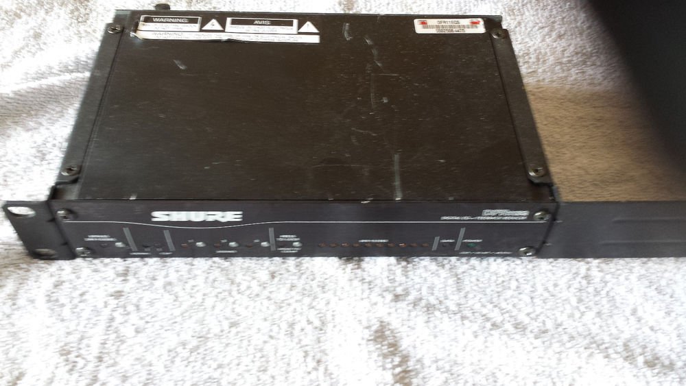 Shure DFR11EQ Digital EQ Equalizer Feedback Reducer with rack mount bracket