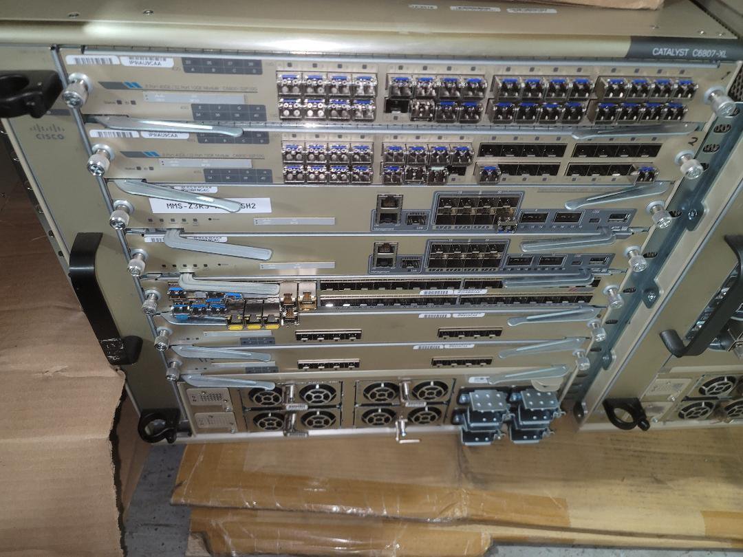 CISCO CATALYST C6807-XL CATALYST SWITCH LOADED WITH MODULES (READ)