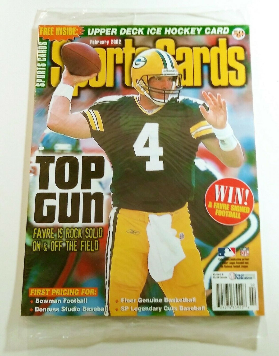 SPORTS CARDS MAGAZINE February 2002 Upper Deck Ice Hockey Card Premium