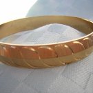 Monet gold tone bangle bracelet brushed gold perfect ll1931