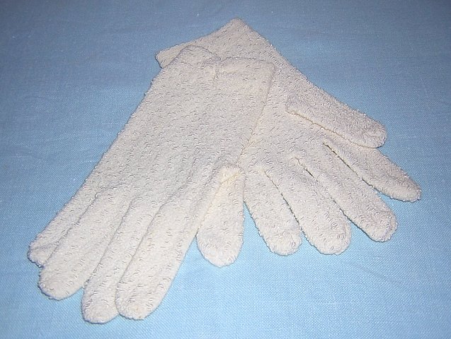 Pair 1950s bouclée knit stretch gloves unused vintage ll1484