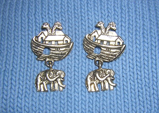 Noah's ark brass tone earrings elephant drops pierced vintage jewelry ll2006