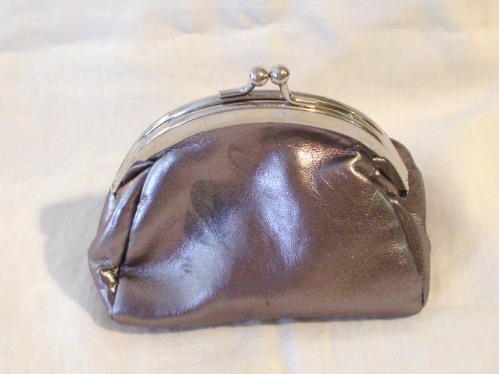 Avon Pink Ribbon change purse silver bronze pink rhinestones excellent pre-owned ll2926