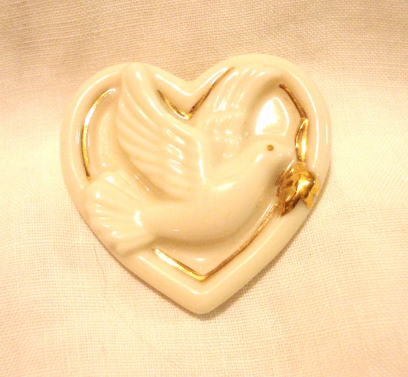 Lenox china heart pin peace dove with olive branch 24 K gold trim as new ll3092