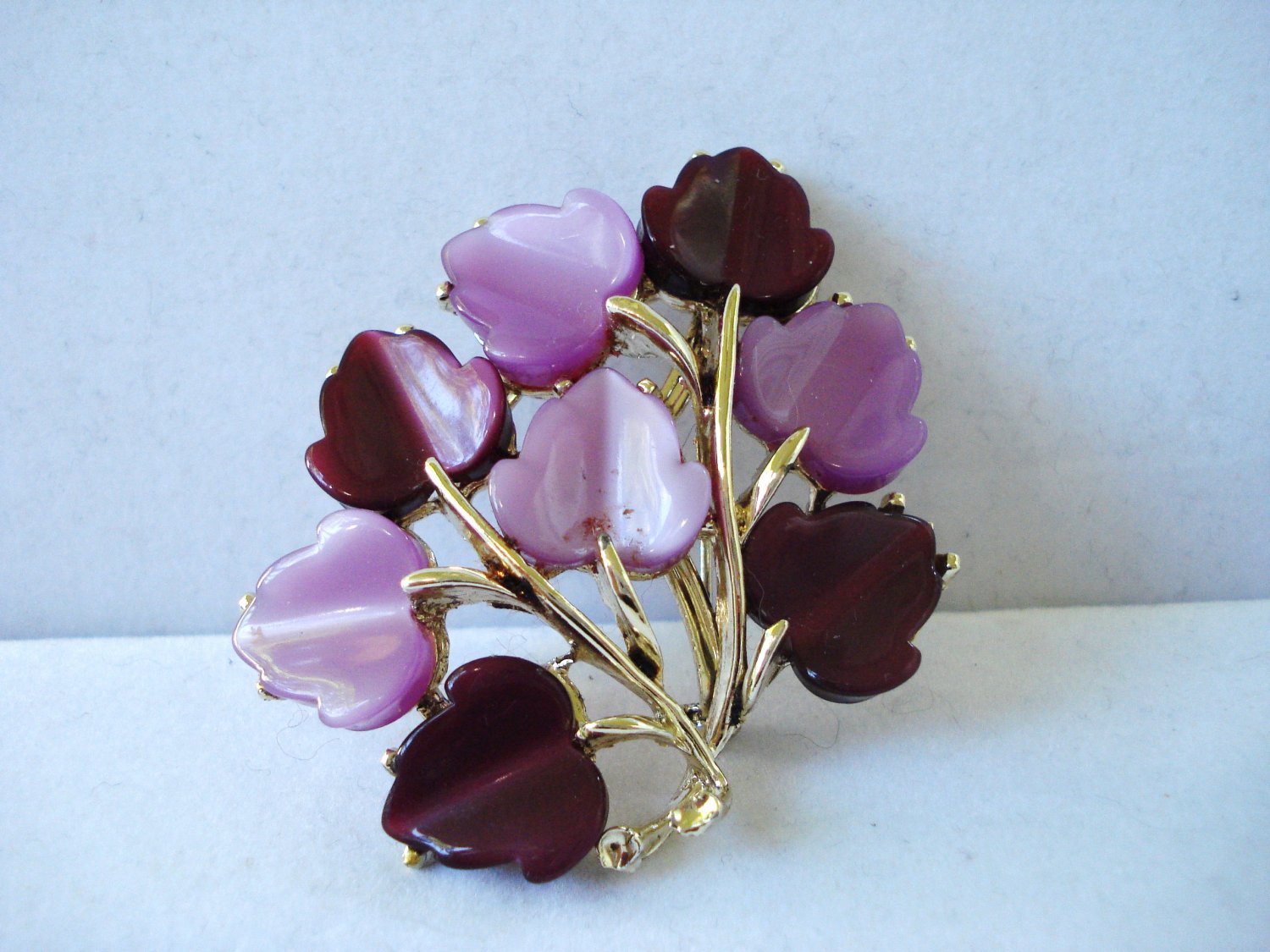 Coro purple and lilac leaves pin brooch thermoset plastic silver tone perfect vintage ll3199