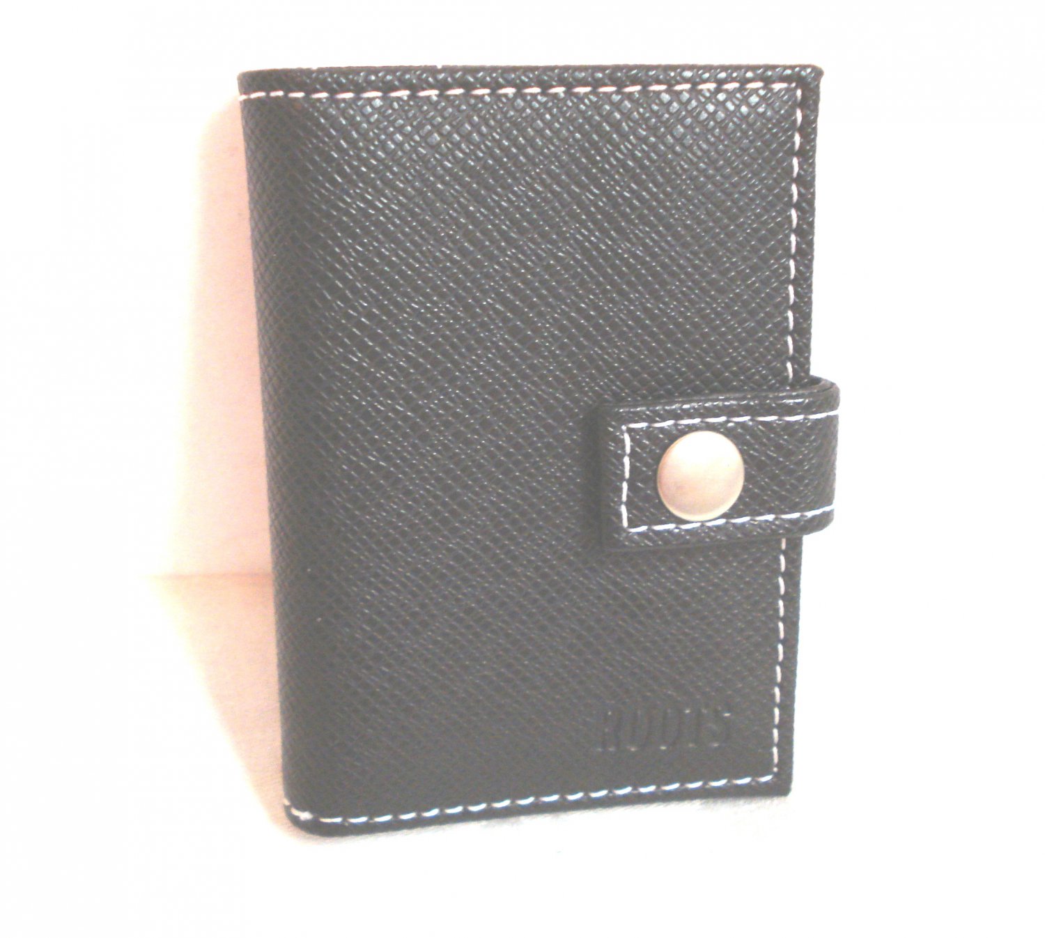 Roots black leather card or ID case unused pre-owned unisex ll3269