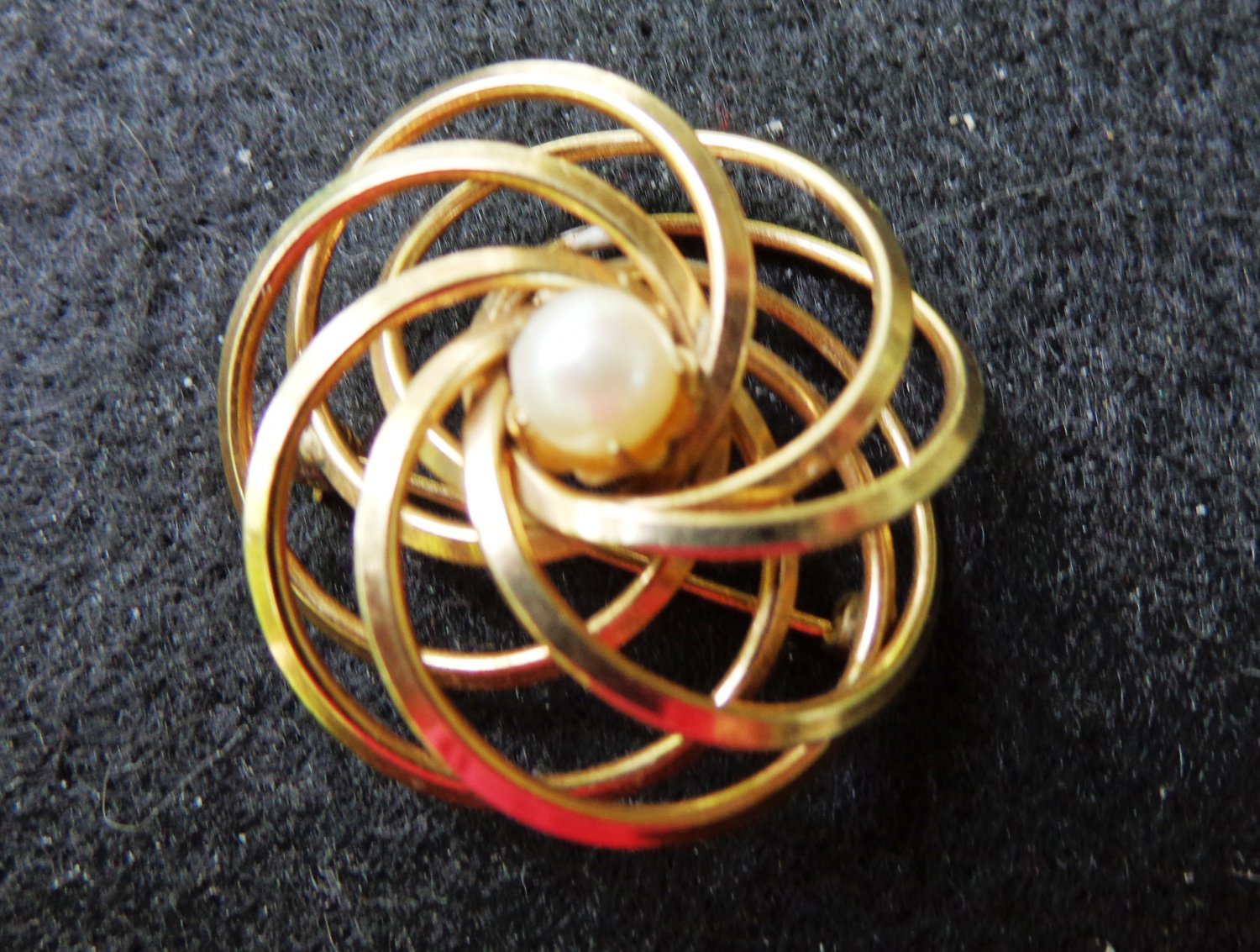 Gold filled w cultured pearl swirled circles brooch pin 1/20 12k gf signed HG vintage ll3333