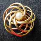 Gold filled w cultured pearl swirled circles brooch pin 1/20 12k gf signed HG vintage ll3333