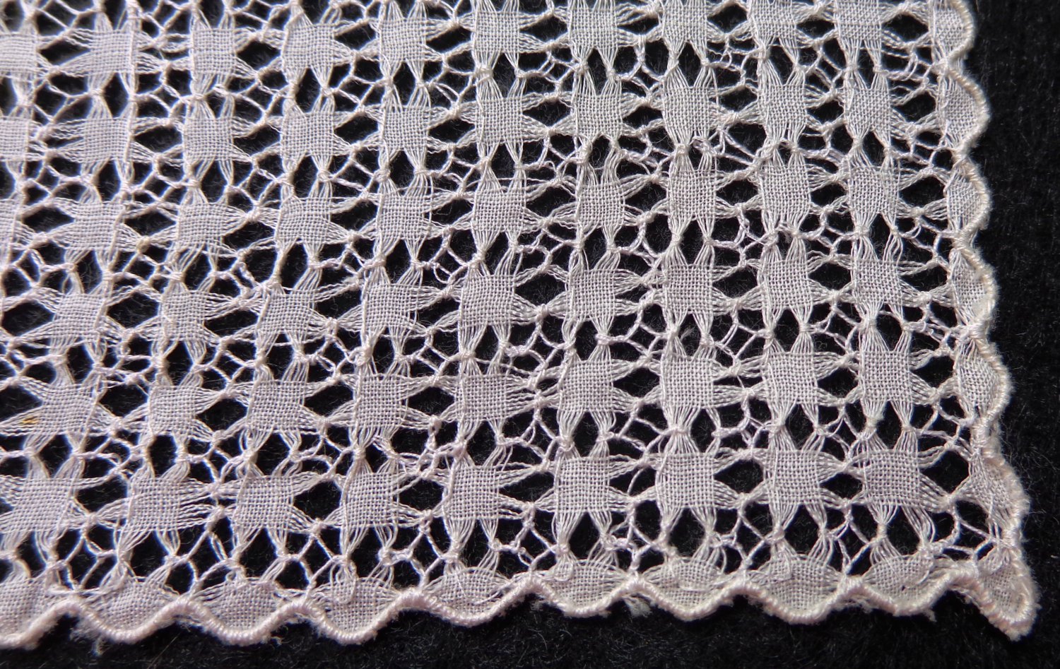 Linen and Saba threadwork lace ladies wedding hanky handmade vintage ll3335