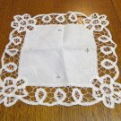White Battenberg lace with embroidery hanky vintage ll3351