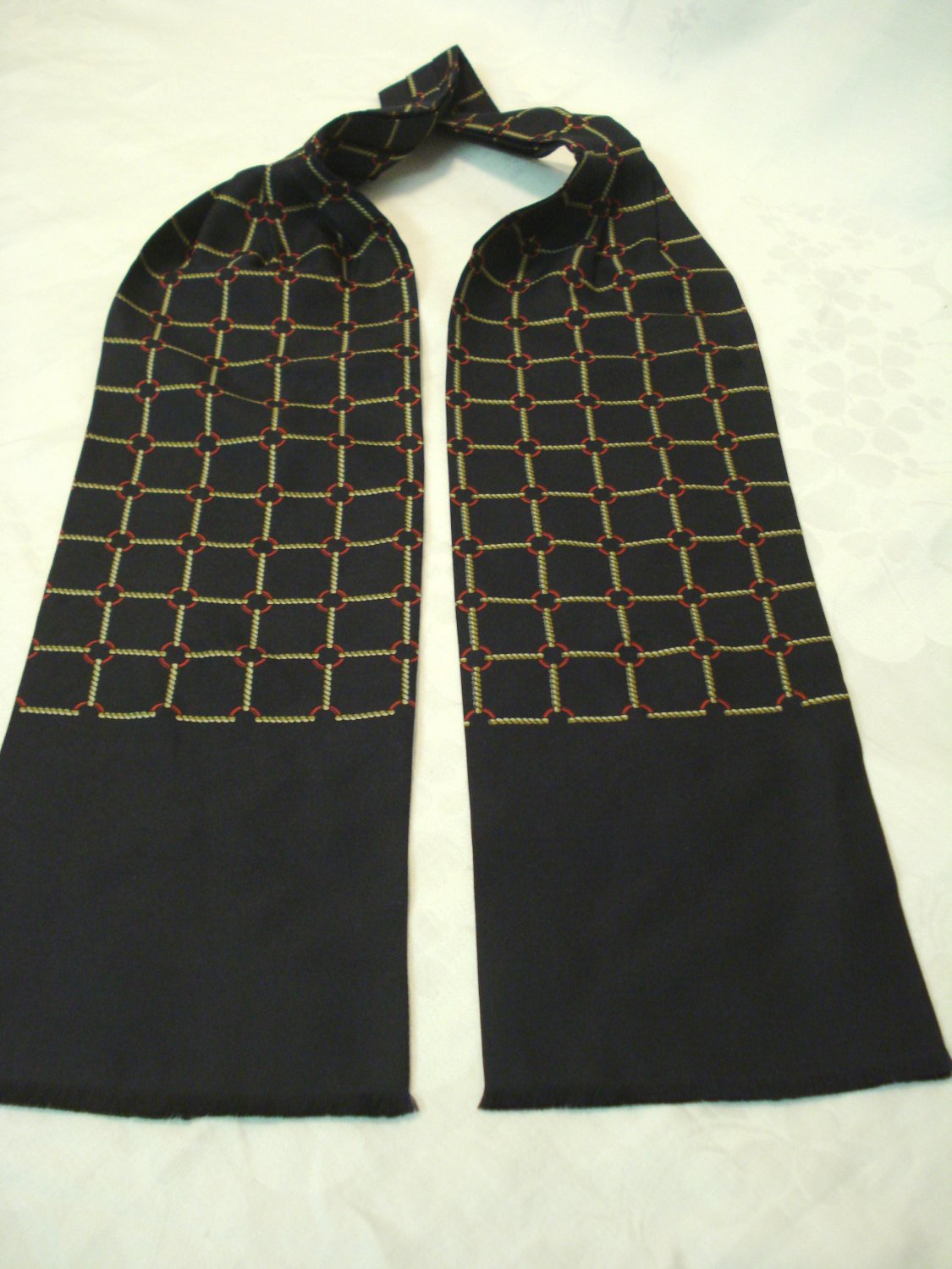 Pre-shaped silk ascot stylized windowpane check navy self fringe ends mint LA CO vintage ll3441