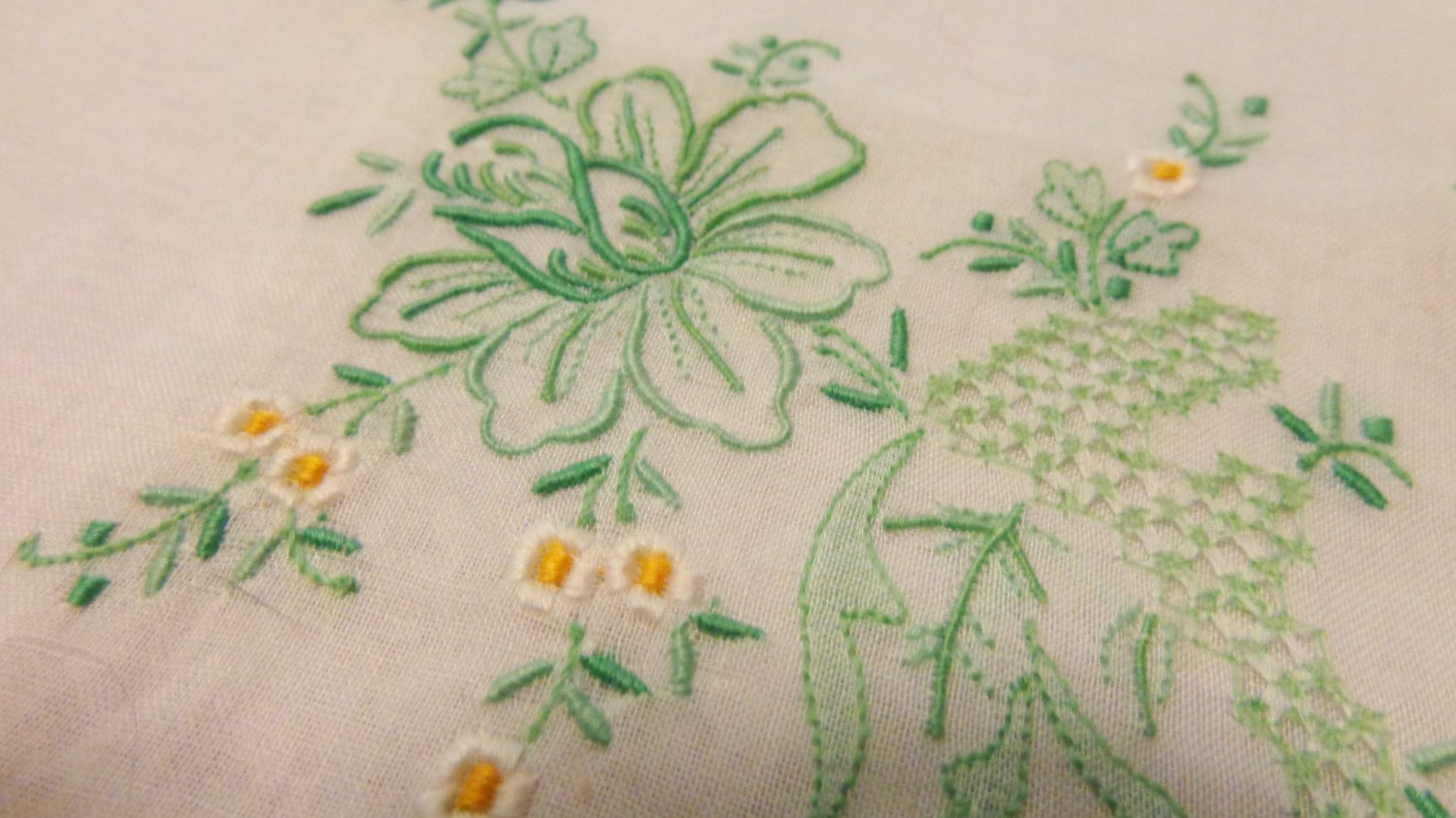 Green embroidery on white linen hanky hand rolled unused vintage ll3452