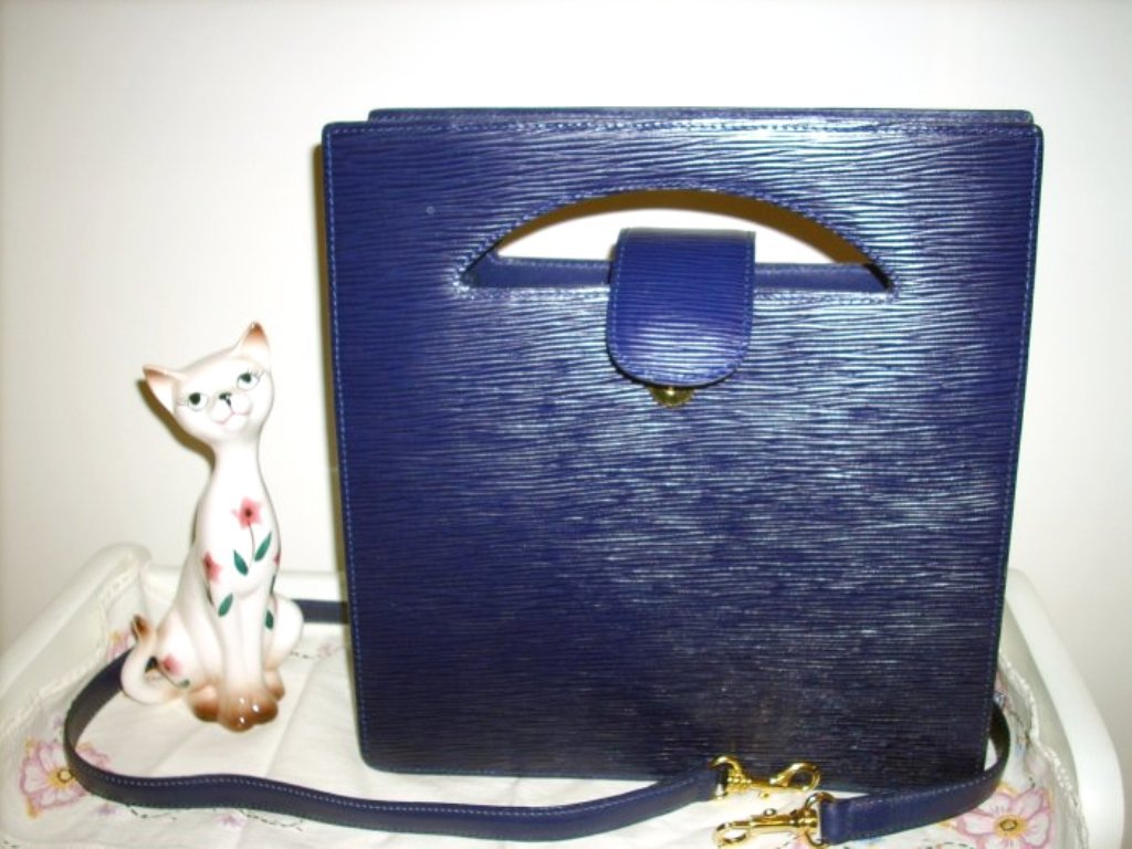 Danier leather tote bag with detachable shoulder strap purple vintage ll1029