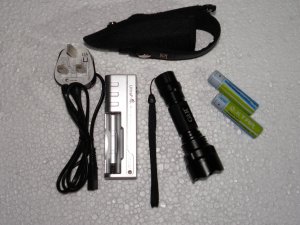 SSC P7 G&R Flashlight with Charger & Batteries