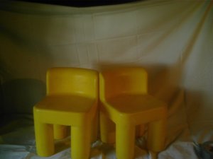 plastic childrens chairs