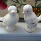Birds With Gold Trim Salt And Pepper Shakers Vintage