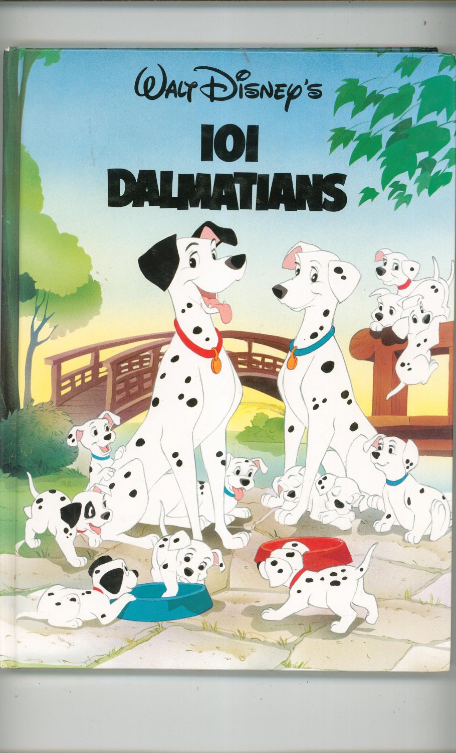 Walt Disney's 101 Dalmatians Hard Cover 045303005x