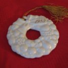 Avon 1980 Christmas Remembrance Ceramic Wreath Ornament With Box