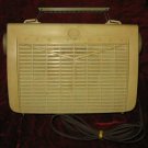 Vintage RCA Victor Portable Tube Radio 7-BX-5HH