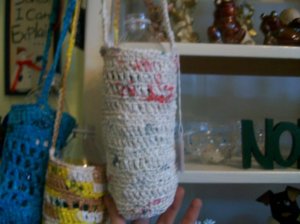 Plastic Drink botller holder- White