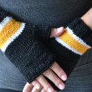Boston Bruinds Handknit hand warmers
