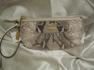 BRAND NEW COACH &acirc;�&uml;Amanda Opal Embossed Python Capacity Wristlet&acirc;�&uml; - Style #42716)&acirc;�&uml;